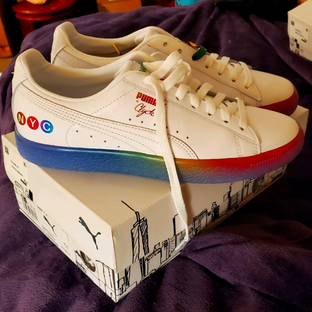 Sneakers